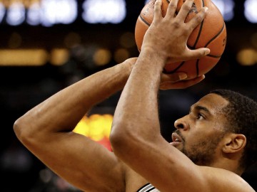 开云app下载-残阵狂胜23分！山西84-61双杀四川 法耶准四双统治全场